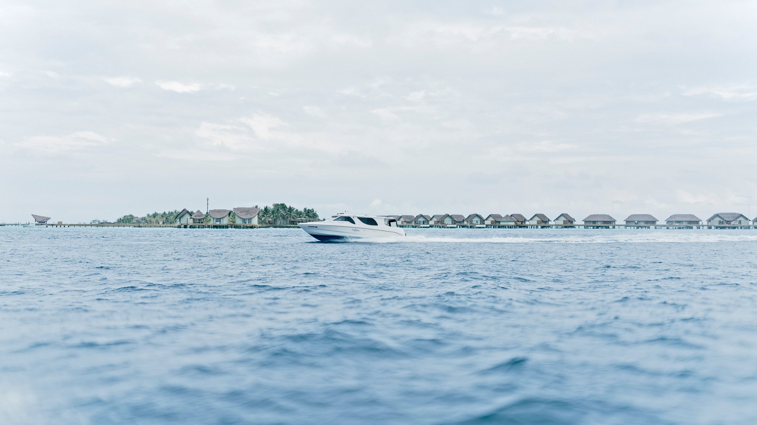 Maldives resorts with speedboat access